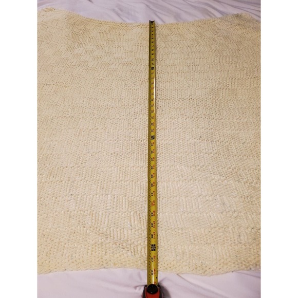 43"×38" Hand-made OOAK Crocheted Baby Blanket Yellow with Pink and Blue Spots - Picture 4 of 4